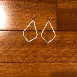 Kendra Scott Sophee Drop Earrings in Silver